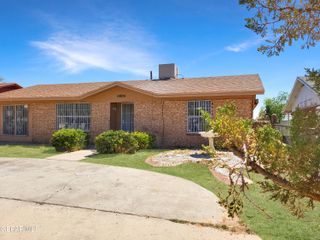 10824 Gemstone Street, El Paso, TX 79924