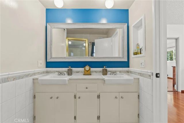 8941 Gloria Avenue, North Hills, CA 91343