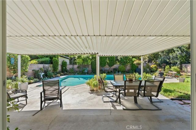 8941 Gloria Avenue, North Hills, CA 91343