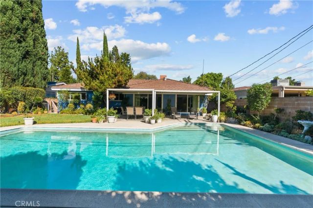 8941 Gloria Avenue, North Hills, CA 91343