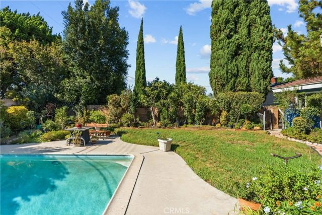 8941 Gloria Avenue, North Hills, CA 91343