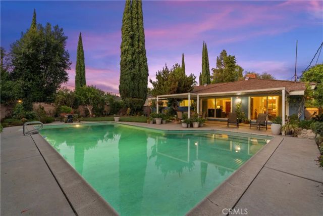 8941 Gloria Avenue, North Hills, CA 91343