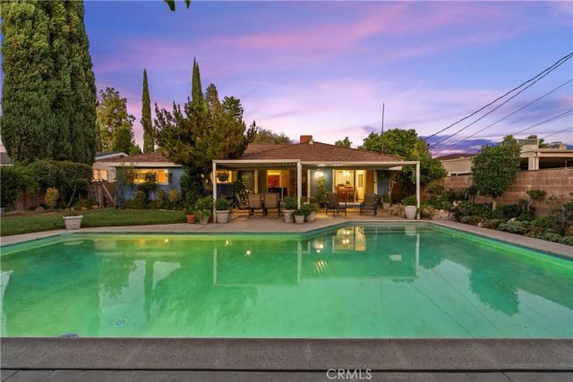 8941 Gloria Avenue, North Hills, CA 91343