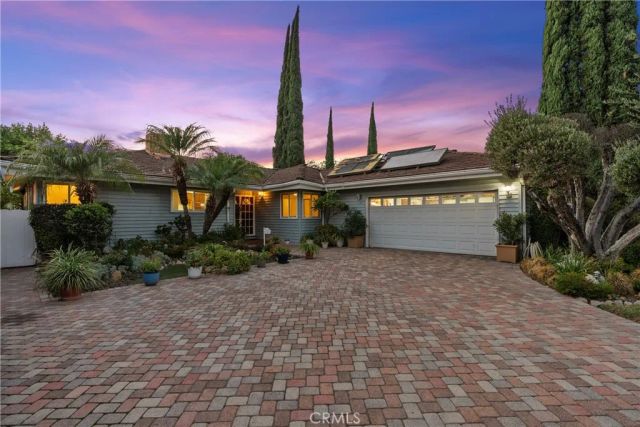 8941 Gloria Avenue, North Hills, CA 91343