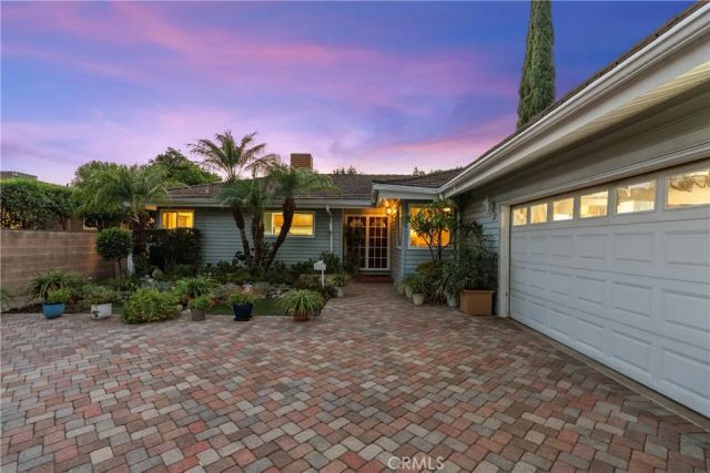 8941 Gloria Avenue, North Hills, CA 91343