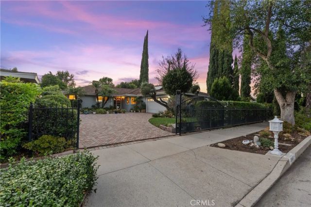 8941 Gloria Avenue, North Hills, CA 91343