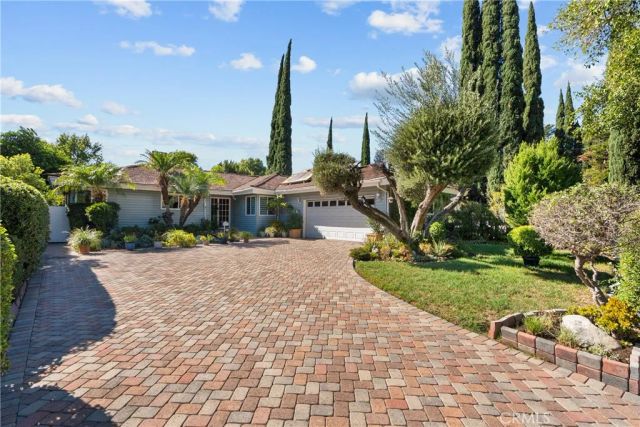 8941 Gloria Avenue, North Hills, CA 91343