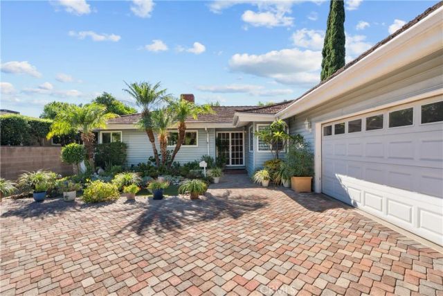 8941 Gloria Avenue, North Hills, CA 91343