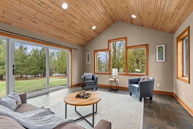 N3573 COUNTY RD A, Black Creek, WI 54106