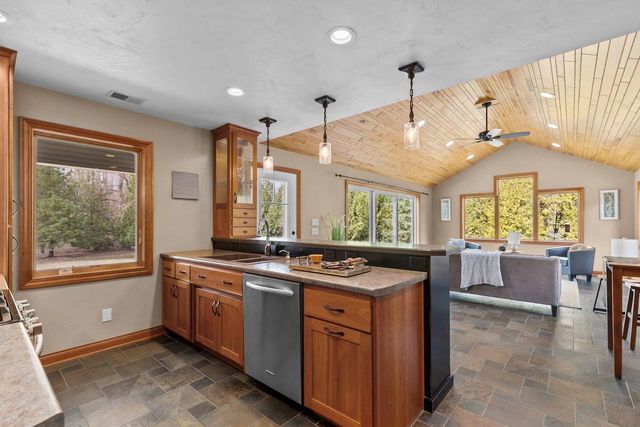 N3573 COUNTY RD A, Black Creek, WI 54106