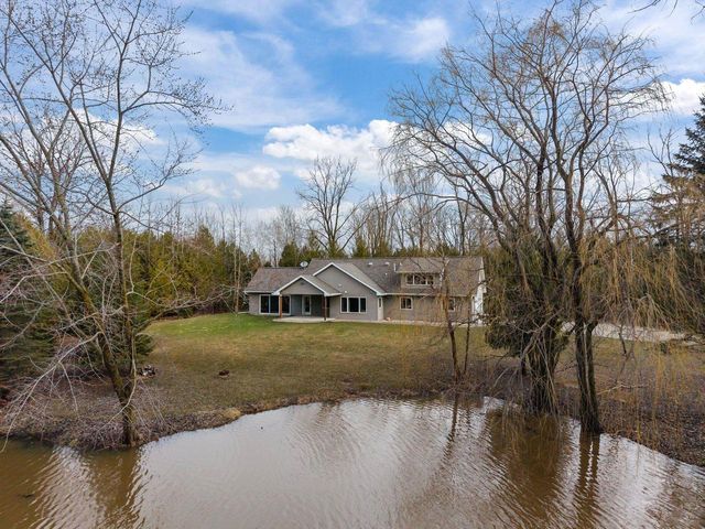 N3573 COUNTY RD A, Black Creek, WI 54106