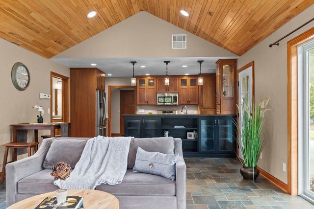 N3573 COUNTY RD A, Black Creek, WI 54106