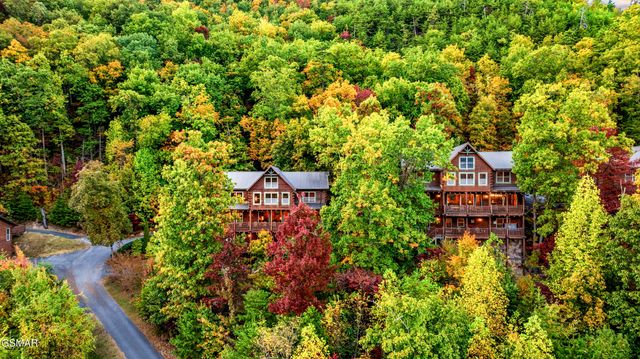 1964 Blackthorn Trail, Sevierville, TN 37876