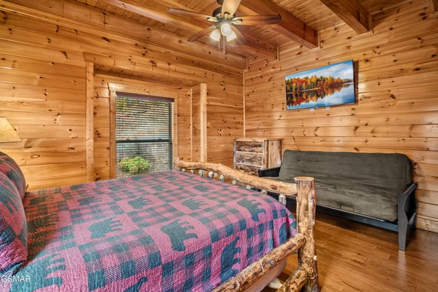 1964 Blackthorn Trail, Sevierville, TN 37876