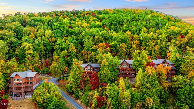 1964 Blackthorn Trail, Sevierville, TN 37876