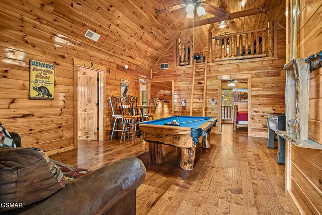 1964 Blackthorn Trail, Sevierville, TN 37876