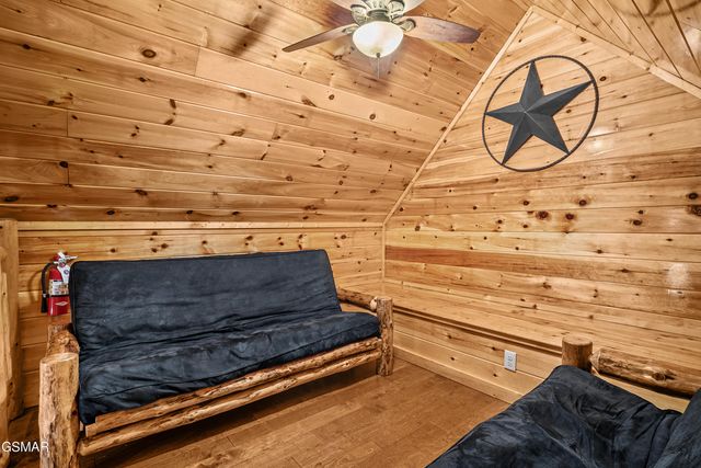 1964 Blackthorn Trail, Sevierville, TN 37876