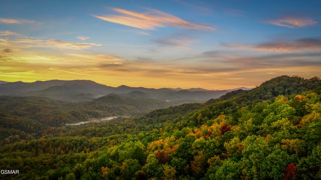 1964 Blackthorn Trail, Sevierville, TN 37876