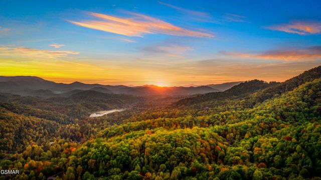 1964 Blackthorn Trail, Sevierville, TN 37876