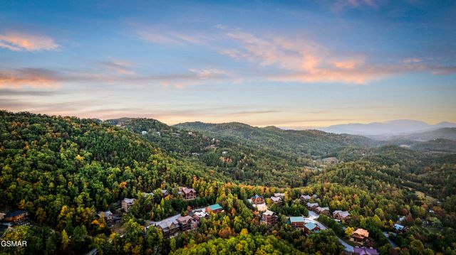 1964 Blackthorn Trail, Sevierville, TN 37876