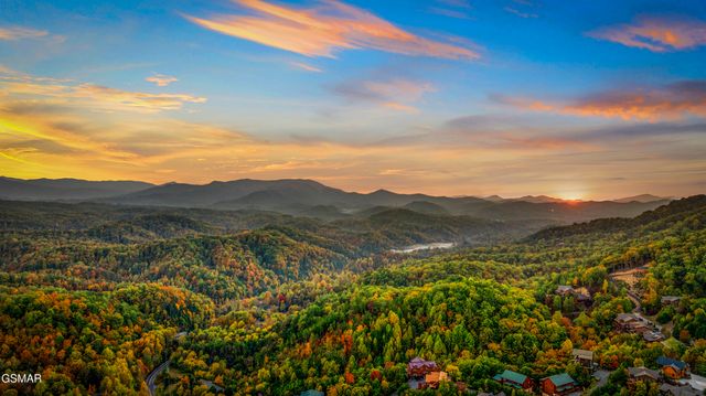 1964 Blackthorn Trail, Sevierville, TN 37876