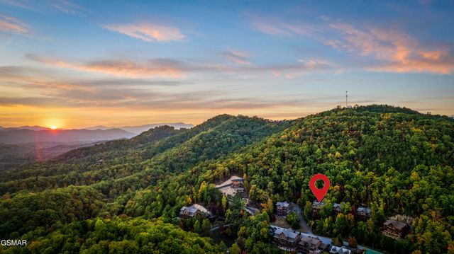 1964 Blackthorn Trail, Sevierville, TN 37876