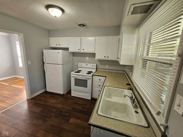 2107 W Coil Street, Indianapolis, IN 46260