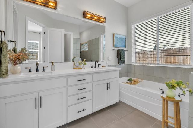 4033 Scotch Pine Dr, Roseville, CA 95747