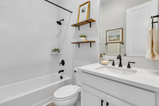 4033 Scotch Pine Dr, Roseville, CA 95747