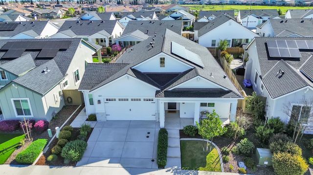 4033 Scotch Pine Dr, Roseville, CA 95747
