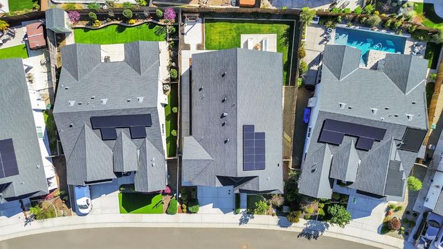 4033 Scotch Pine Dr, Roseville, CA 95747