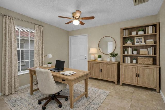 901 10th St., West Palm Beach, FL 33401