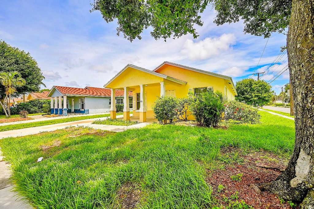 901 10th St., West Palm Beach, FL 33401