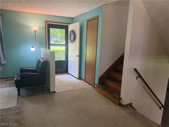 15025 Crestwood Drive, Middlefield, OH 44062