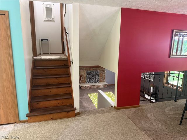 15025 Crestwood Drive, Middlefield, OH 44062