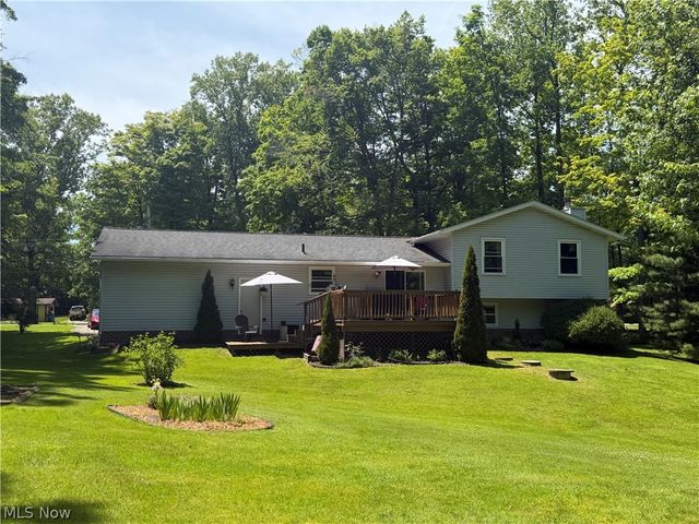 15025 Crestwood Drive, Middlefield, OH 44062