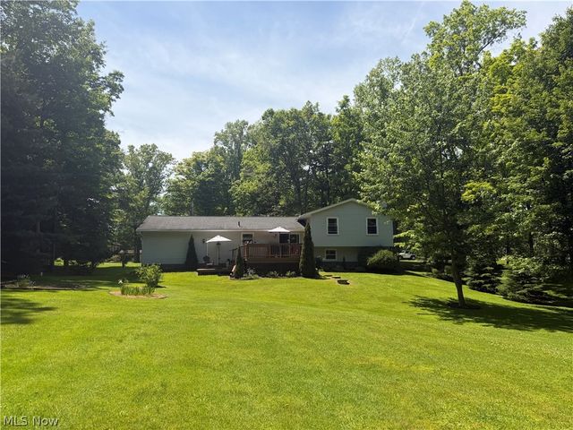 15025 Crestwood Drive, Middlefield, OH 44062