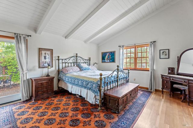 3760 King Ranch Rd, Ukiah, CA 95482