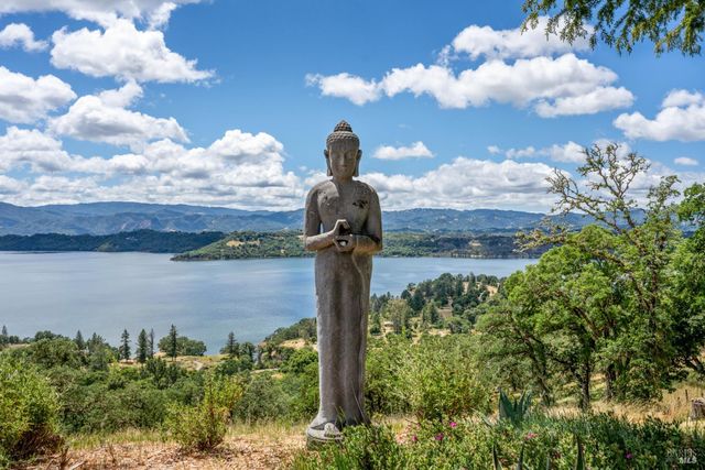 3760 King Ranch Rd, Ukiah, CA 95482