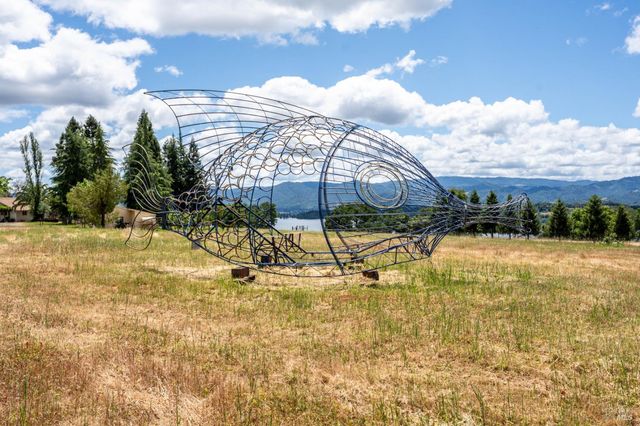 3760 King Ranch Rd, Ukiah, CA 95482