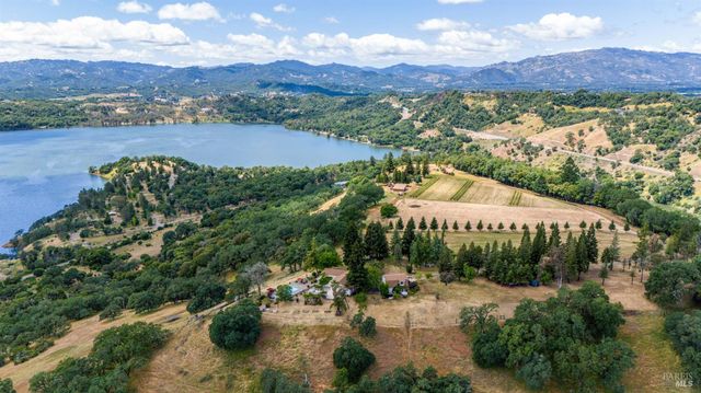 3760 King Ranch Rd, Ukiah, CA 95482