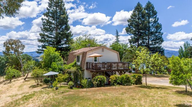 3760 King Ranch Rd, Ukiah, CA 95482