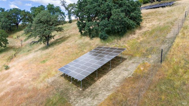 3760 King Ranch Rd, Ukiah, CA 95482