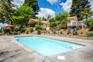 3760 King Ranch Rd, Ukiah, CA 95482