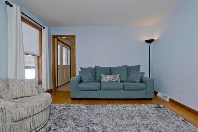 198 Hillside Rd, Southwick, MA 01077