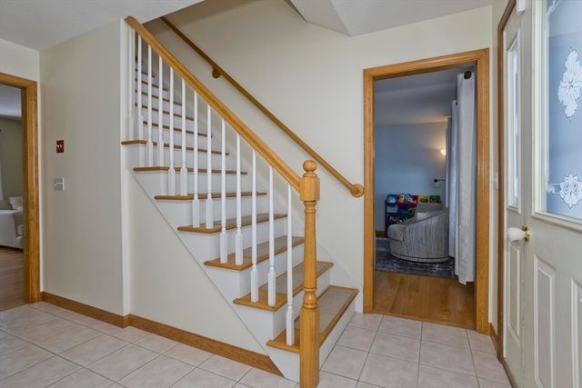 198 Hillside Rd, Southwick, MA 01077