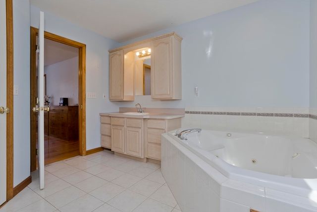 198 Hillside Rd, Southwick, MA 01077