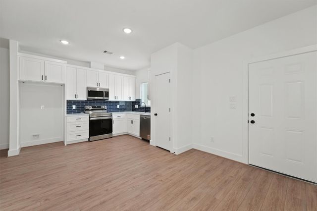 407 Calloway Street A - B, Houston, TX 77029