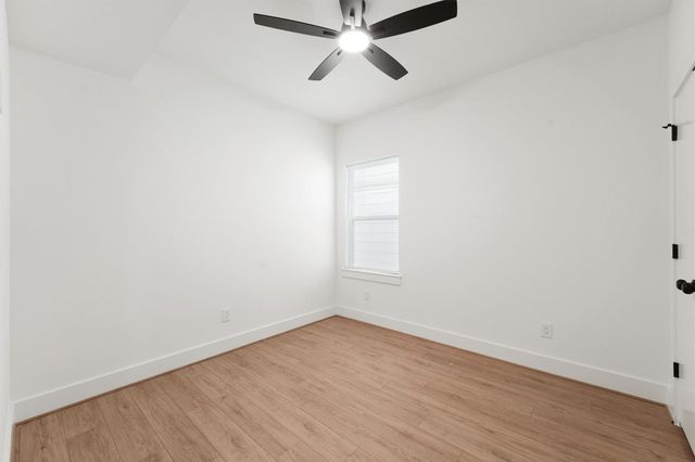 407 Calloway Street A - B, Houston, TX 77029
