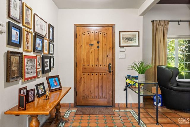 6702 Edmund Way, Bakersfield, CA 93309